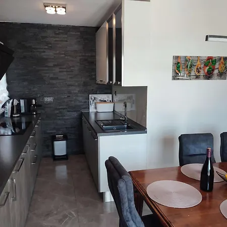 Apartamento With Parking Space Dugi Rat, Omis - 23115 *